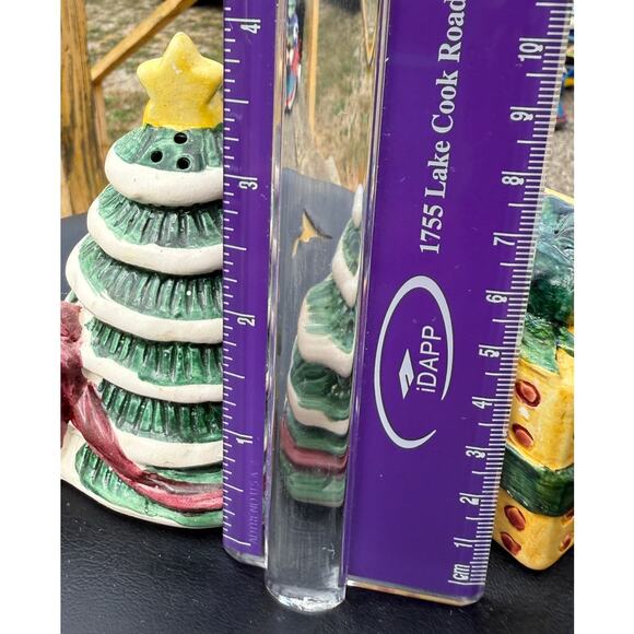 🎄 Christmas Tree & Gift Box Salt Pepper Shakers Ceramic Holiday Retro Decor - Picture 2 of 3